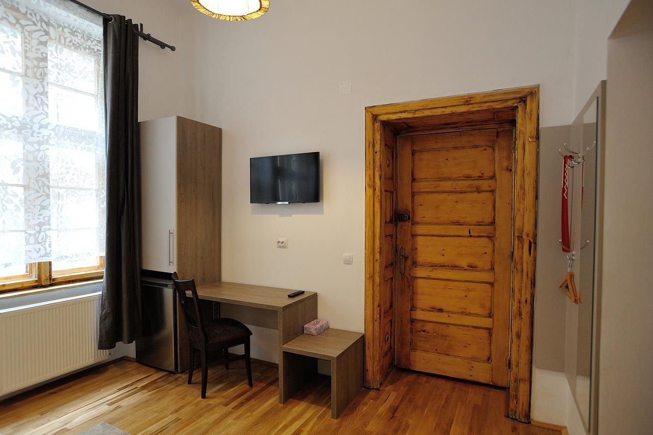 Dinicu - Location